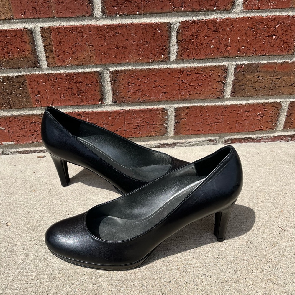 Stuart Weitzman Womens Black Leather Pumps Size 7.5 M Platform